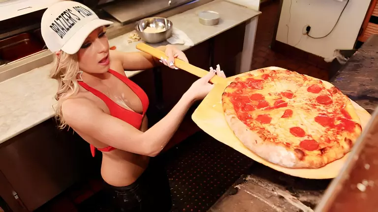 Pussy Backed Pizza